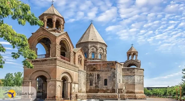 جاذبه های دیدنی کلیسای اچمیادزین