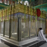 مسجد و امامزاده بی بی هیبت باکو دختر امام موسی کاظم (ع)