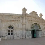 نمای بیرونی مسجد رنگونی های در آبادان