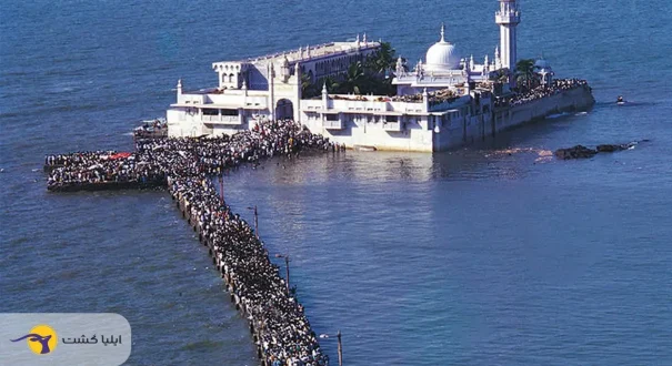 آرامگاه حاج علی در بمبئی , معروف ترین جاذبه در هند آرامگاه حاج علی در بمبئی , معروف ترین جاذبه در هند